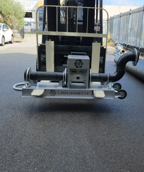 Liquimech-Flow-meter-lifting
